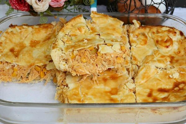 Massa de empadão que derrete na boca feita com apenas 3 ingredientes