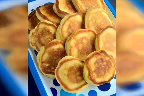 Massinha na frigideira simples e fácil para substituir o pão francês no café da manhã