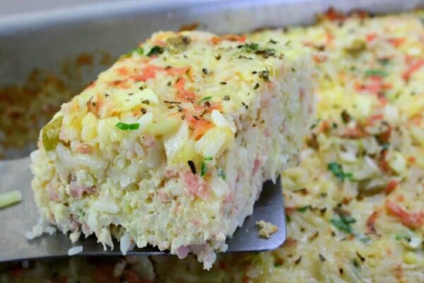Não desperdice: aprenda a preparar um lanche com arroz de ontem super saboroso
