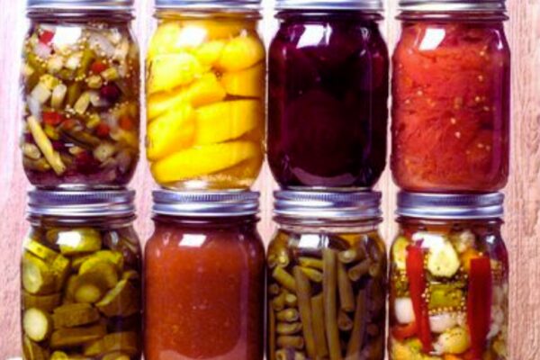 Não perca mais os legumes da geladeira: Você pode fazer Picles caseiro com um tempero maravilhoso