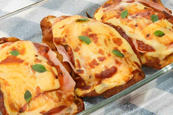 Parmegiana de frango fácil e delicioso que vai agradar toda sua família