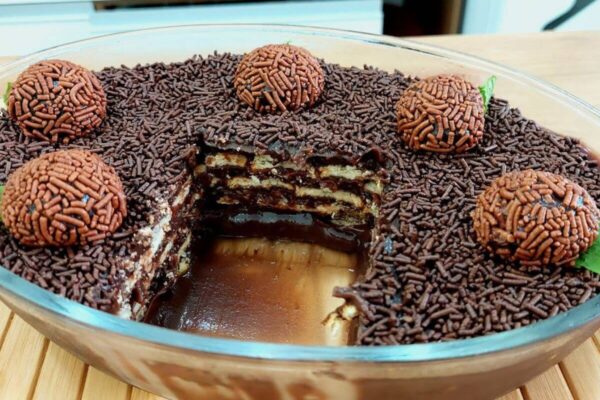Pavê de brigadeiro fácil e delicioso para o natal vai ser o sucesso do seu final do ano