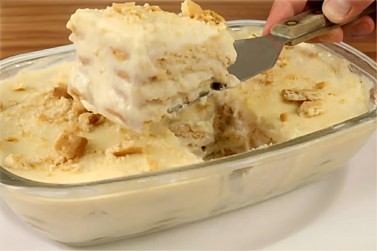 Pavê de creme com biscoito maisena que vai deixar seus convidados com água na boca