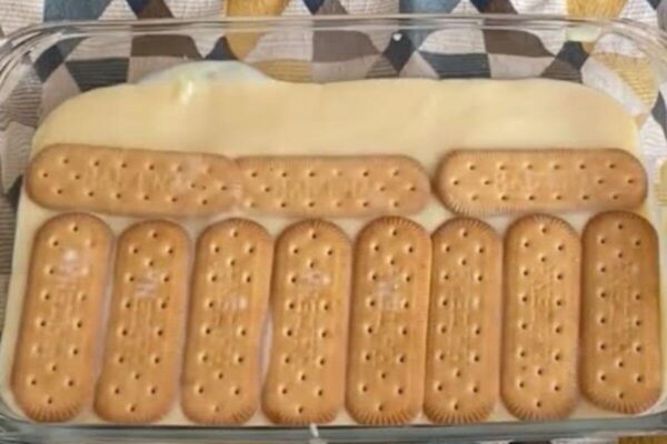 Pavê simples a receita mais fácil de fazer e que fica de dar água na boca