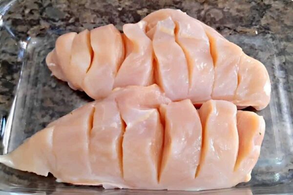 Peito de frango diferente: uma receita econômica e deliciosa para variar o cardápio do dia a dia