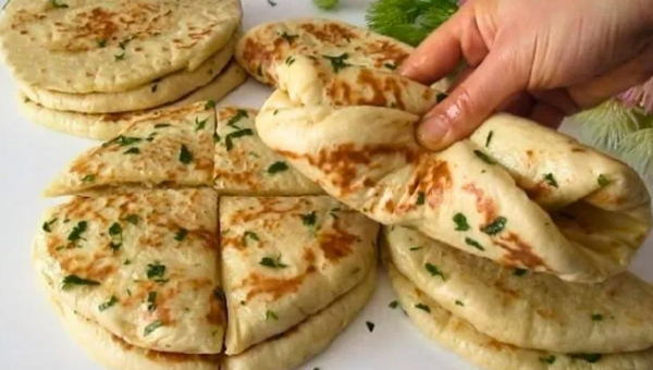 Pão Turco de Frigideira sem ovo bem rápido e que fica super fofinho