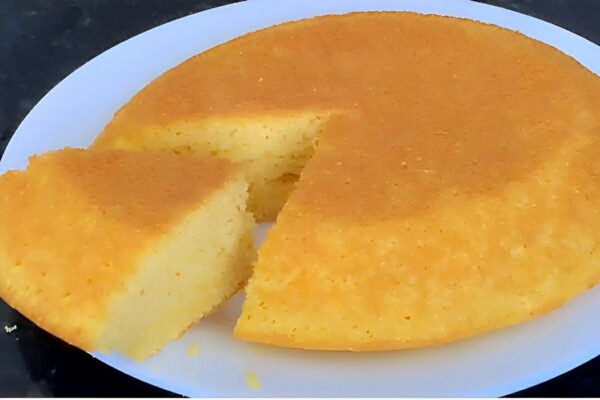 Pão de fubá sem farinha de trigo feito na frigideira muito levinho e fácil de preparar