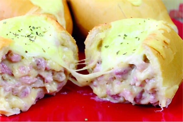 Pão recheado: um lanche fácil rápido e prático para o dia a dia