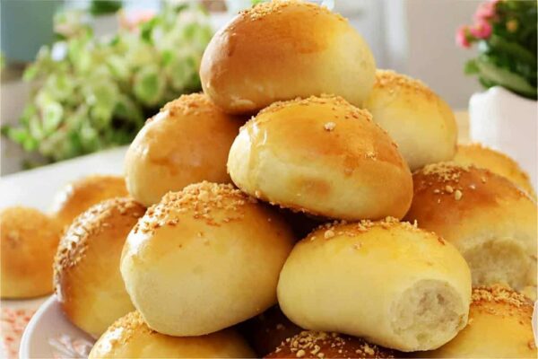 Pãozinho recheado com queijo e presunto: o lanchinho perfeito para qualquer ocasião