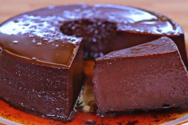 Pudim de chocolate o mais cremoso e chocolatudo de todos fica uma maravilha