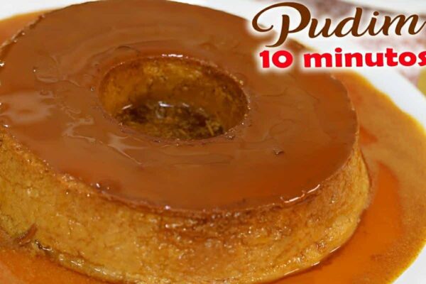 Pudim de doce de leite cremoso pronto em apenas 10 minutos