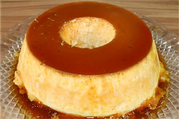 Pudim de leite feito no fogão: cozinha muito mais rápido e economiza o seu gás