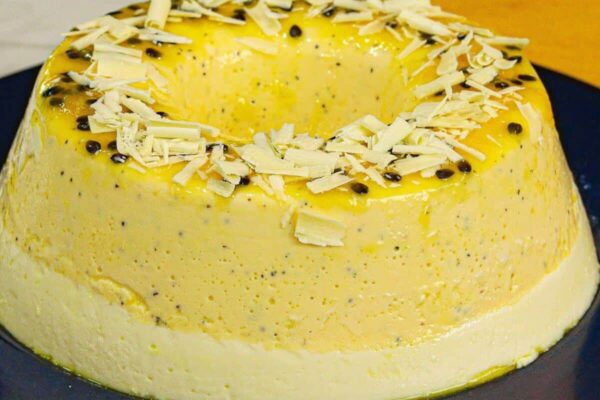 Pudim de maracujá cremoso e refrescante já anota aí para suas festas de fim de ano