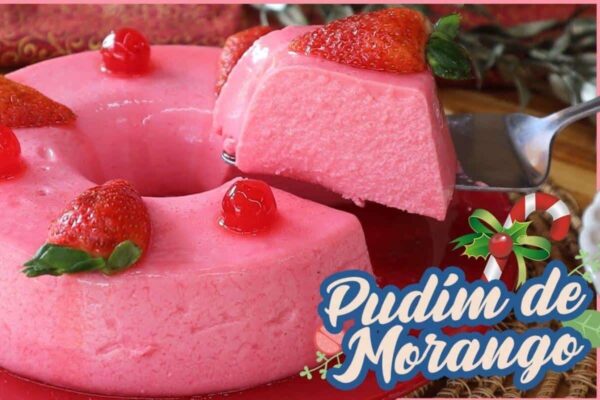 Pudim de morango que não precisa de forno e fica pronto em apenas 5 minutos