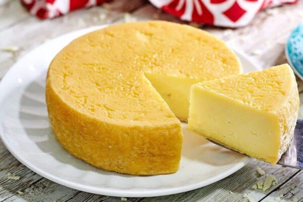 Queijo meia cura: aprenda a fazer essa delícia hoje mesmo e veja como é fácil