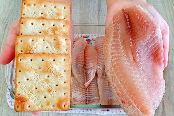 Receita de peixe com biscoito que vai surpreender você de tão gostoso que fica