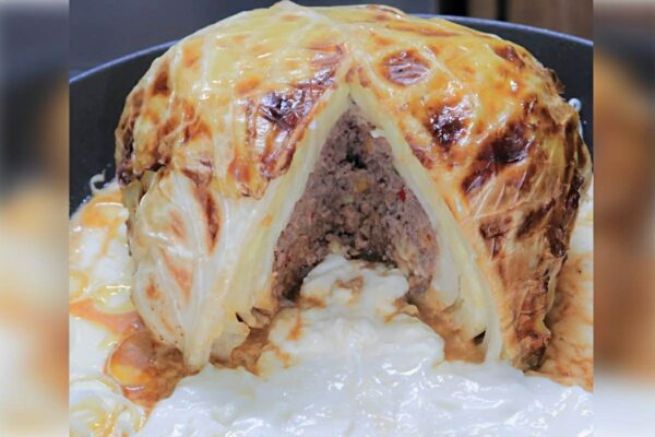 Repolho recheado com carne moída delicioso e perfeito para variar o cardápio da sua família