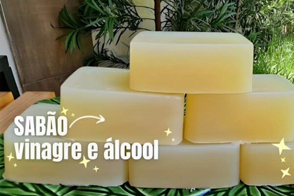 Sabão de álcool com vinagre para deixar suas roupas macias e perfumadas sem gastar muito