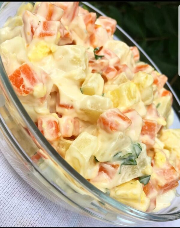 Salada Completa com Maionese Caseira