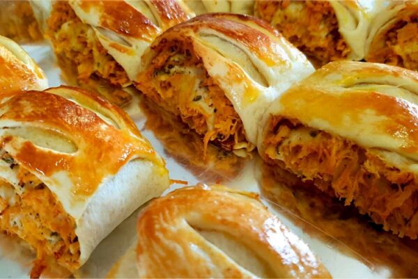 Salgado assado de frango para o lanche da tarde ficar muito mais gostoso