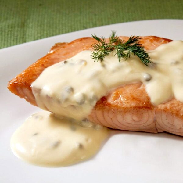 Salmão ao Molho de Queijo Cremoso