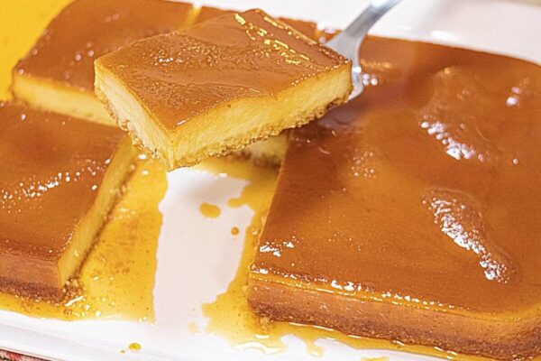 Se você ainda não conhece esse pudim caçarola italiana está perdendo uma sobremesa deliciosa