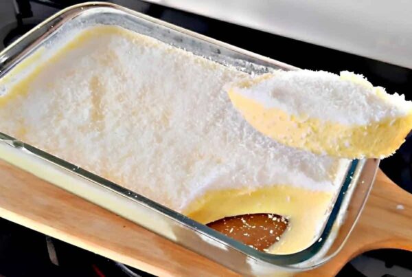 Sobremesa com 3 ingredientes simples e fácil é só bater tudo no liquidificador e levar pra gelar