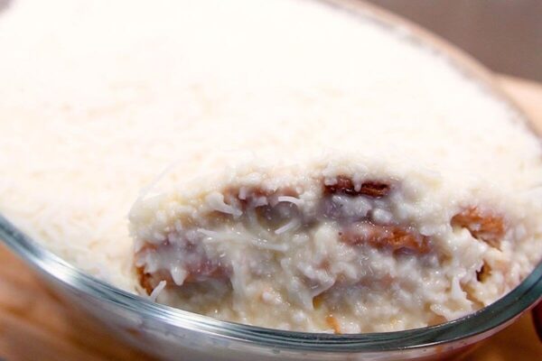 Sobremesa de coco deliciosa e molhadinha para dar água na boca só de olhar