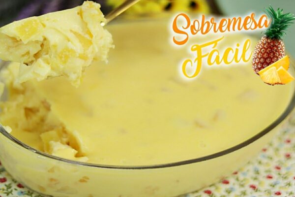 Sobremesa refrescante de abacaxi que vai agradar toda a família
