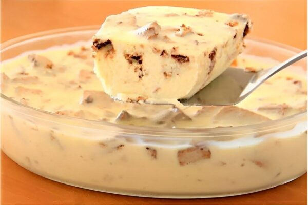 Sobremesa rápida e feita com ingredientes simples que você tem no armário