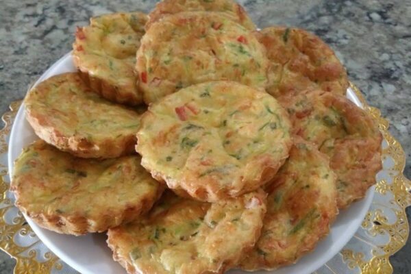 Torta de abobrinha com uma massa bem leve e barata de fazer