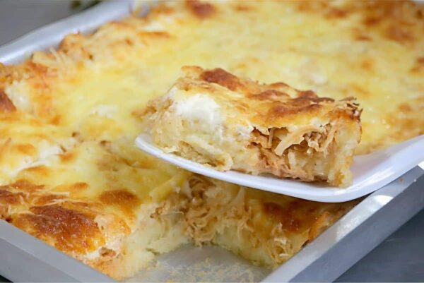 Torta salgada de massa mole perfeita para o lanche de toda a família