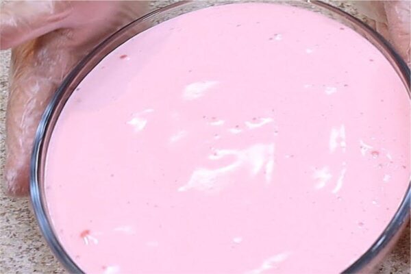 Um sorvete caseiro maravilhoso com apenas 3 ingredientes simples que você já tem em casa