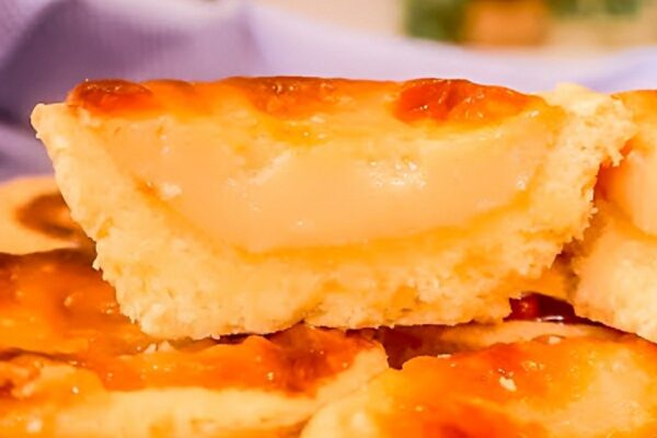 Você nunca fez uma empada tão simples e fácil quanto essa empadinha doce com 3 ingredientes