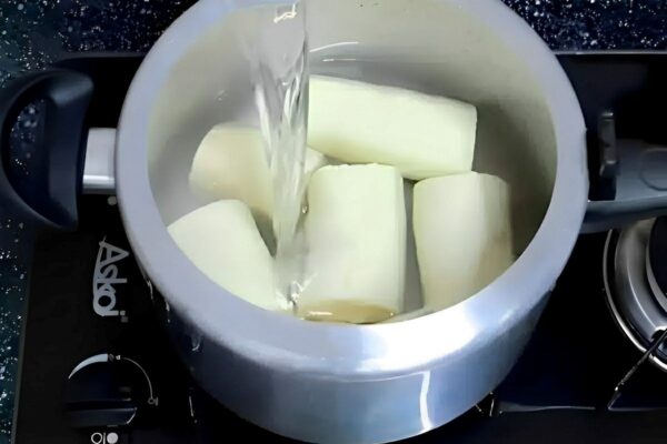 Agora toda a família só quer essa receita de mandioca gratinada cremosa