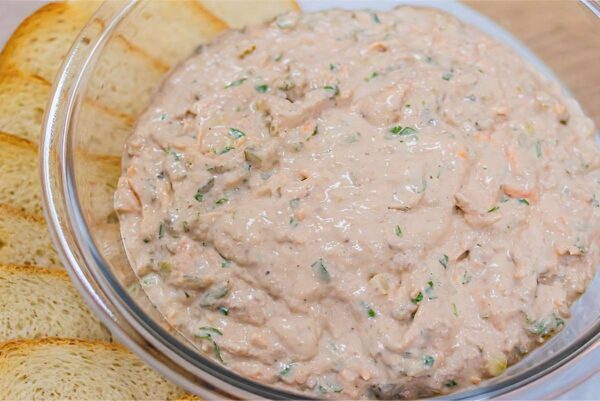 Patê de atum cremoso para sanduíches naturais e aperitivos
