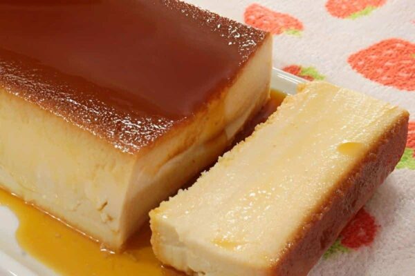 Pudim de pão cremoso e delicioso para a sobremesa de toda a família