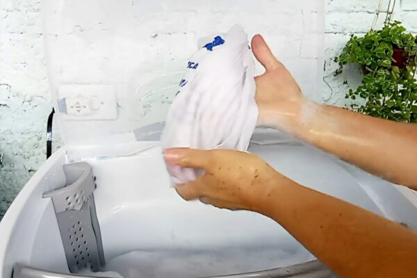 Roupas brancas: misturinha para desencardir roupas e tirar aquela sujeira amarelada