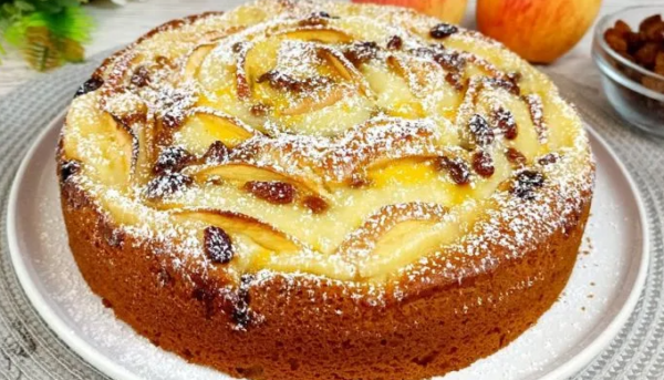 Torta de maçã com creme que derrete na boca