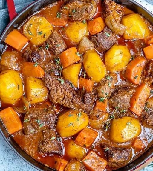 Conforto Beef Stew: Um curso quente para os dias frios de novembro