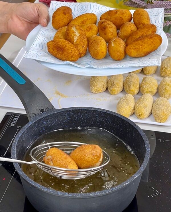 Frango e batatas fritas