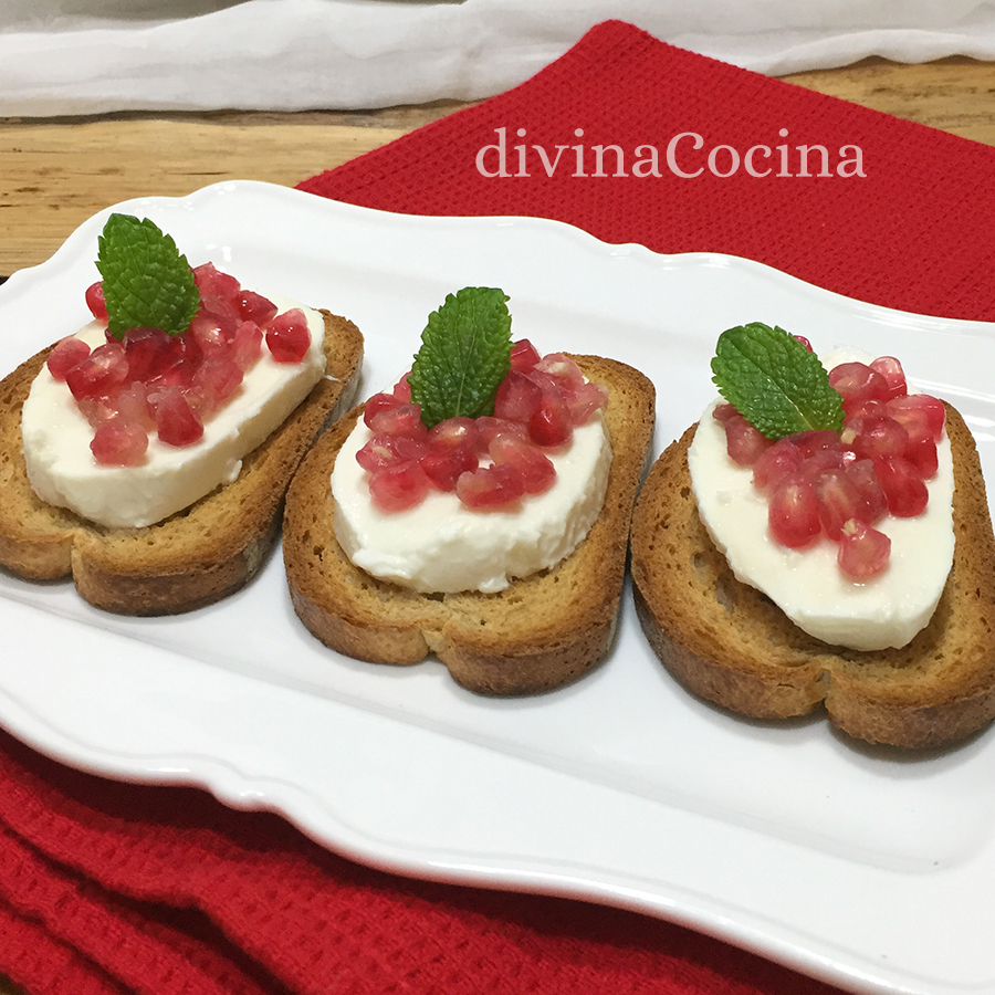 canape de mozzarella y granada canape de mozzarella y granada