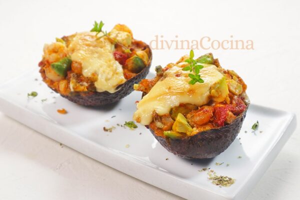 Aguacates rellenos gratinados