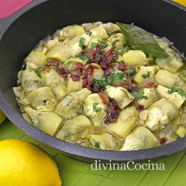 Alcachofas guisadas con jamón
