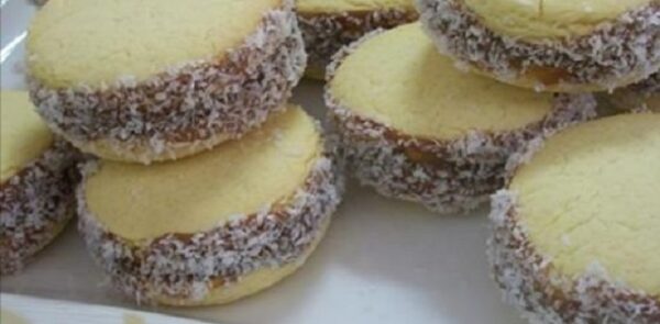 Alfajores de Maicena, Deliciosos y Faciles de hacer! Si te gusta dinos HOLA y dale a Me Gusta MIREN …