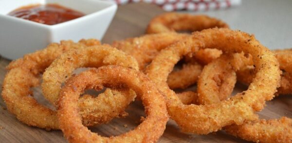 Aros de CEBOLLA crujientes CASEROS; deliciosa botana fácil y rápida! Si te gusta dinos HOLA y dale a Me Gusta MIREN …