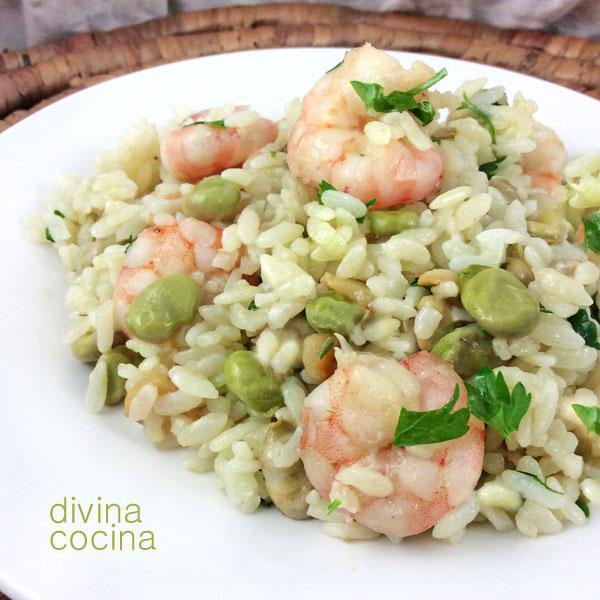 Arroz salteado con gambas al ajillo