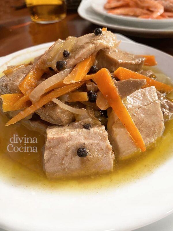 Atún o bonito en escabeche