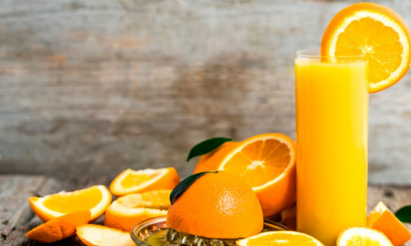 BENEFICIOS DE TOMAR JUGO DE NARANJA