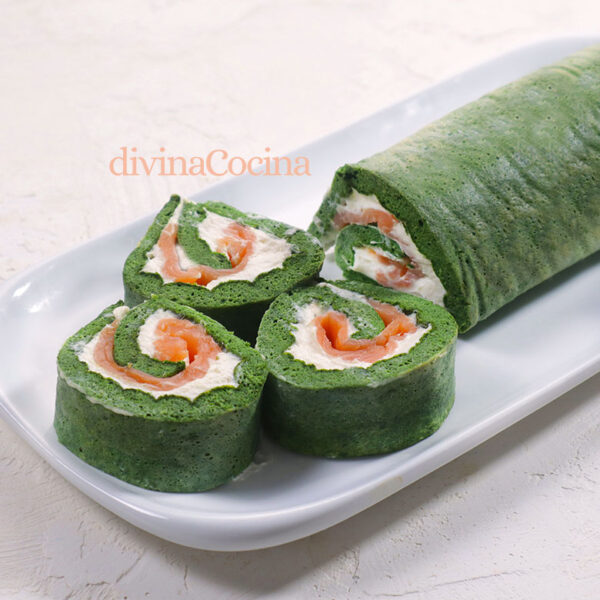 Brazo de gitano de espinacas y salmón